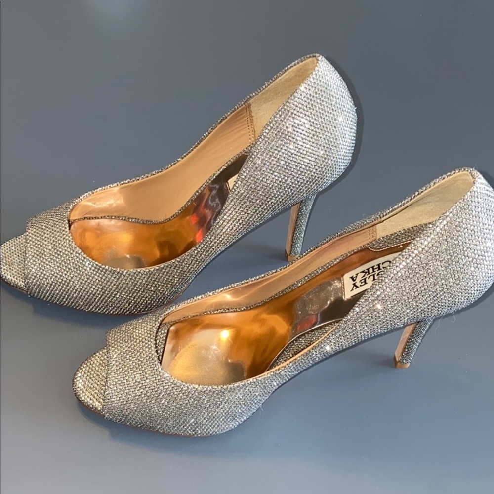 B2G1 Badgley Mischka Silver Heel